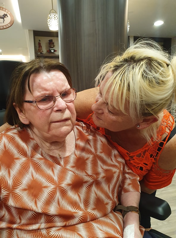 70617673_889952274725199_973748268020269056_n