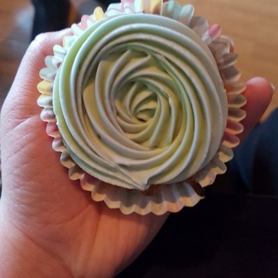 Decorate your cakes together!